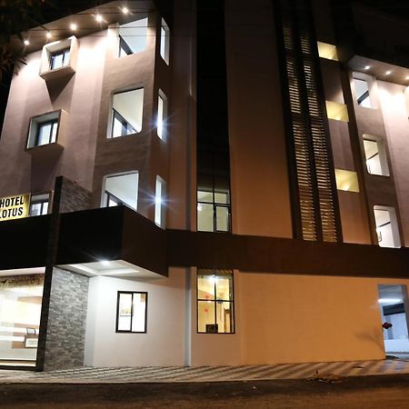 Hotel Lotus Chandrapur Bagian luar foto