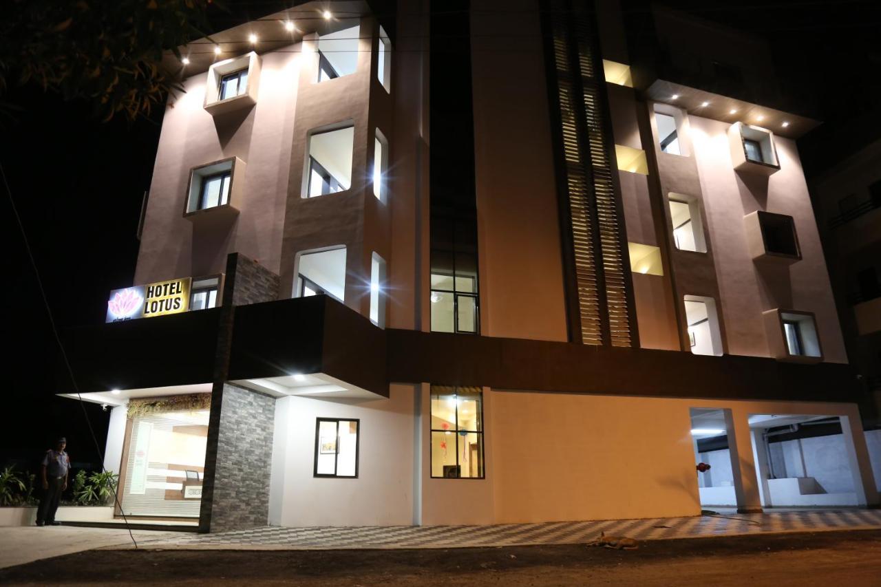 Hotel Lotus Chandrapur Bagian luar foto