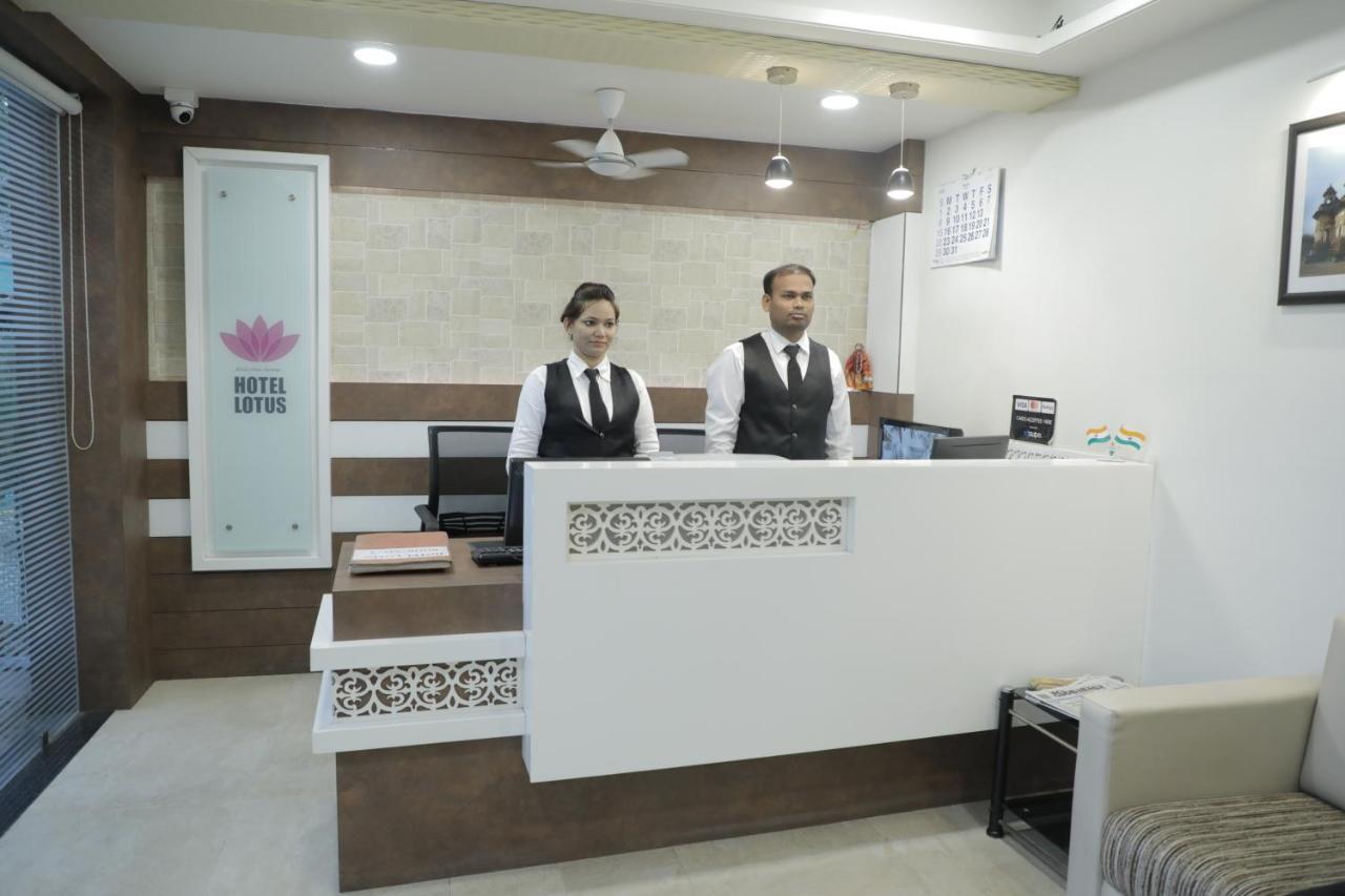 Hotel Lotus Chandrapur Bagian luar foto